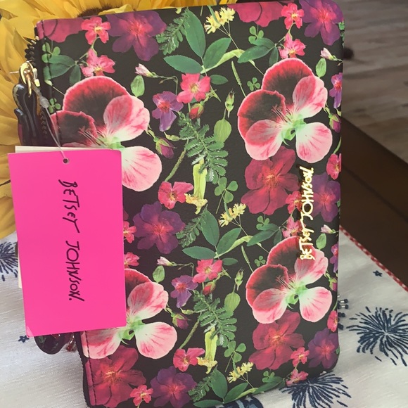 New Betsey Johnson CHOOSE KINDNESS Floral Pouch Wristlet - Picture 13 of 15